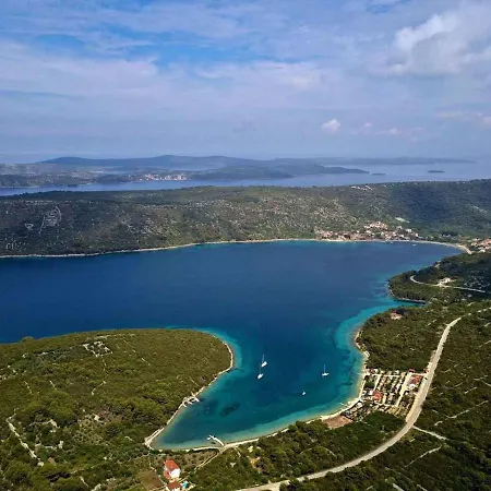 In - Insel Dugi Otok 7751 * Veli Rat