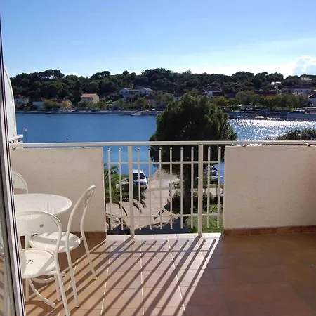 In Veli Rat/insel Dugi Otok 7751 Appartamento